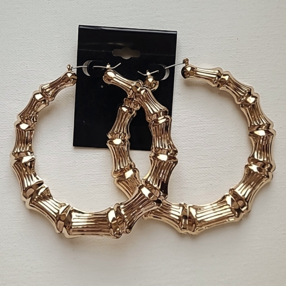 Oversized Gorgeous Hallow Gold Tone Light Earrings loops New